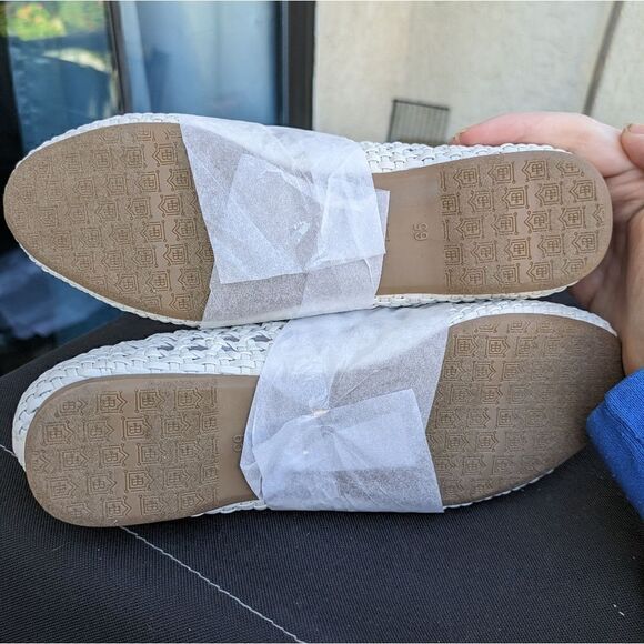 Birdies Starling Handwoven Vegan Loafer Flats Shoes in White - Picture 4 of 6